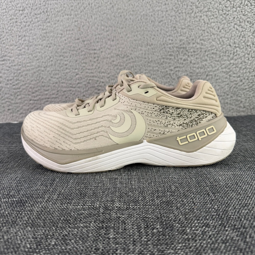 Topo Athletic Ultrafly 5 Womens 10.5 Tan White Road Running Shoes Stability